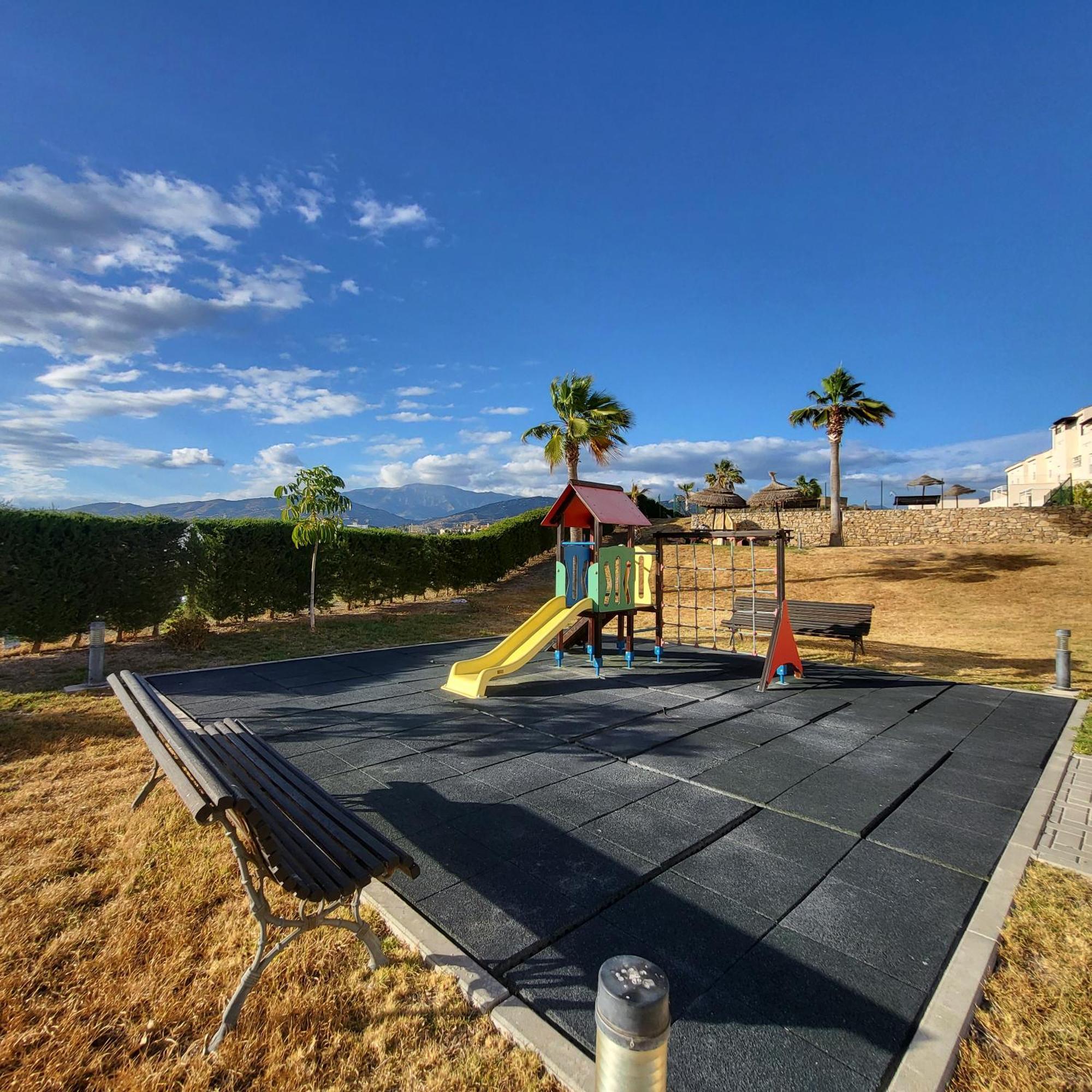 カレタ・デ・ベレスGolf En Baviera Con Vistas Al Marアパートメント エクステリア 写真
